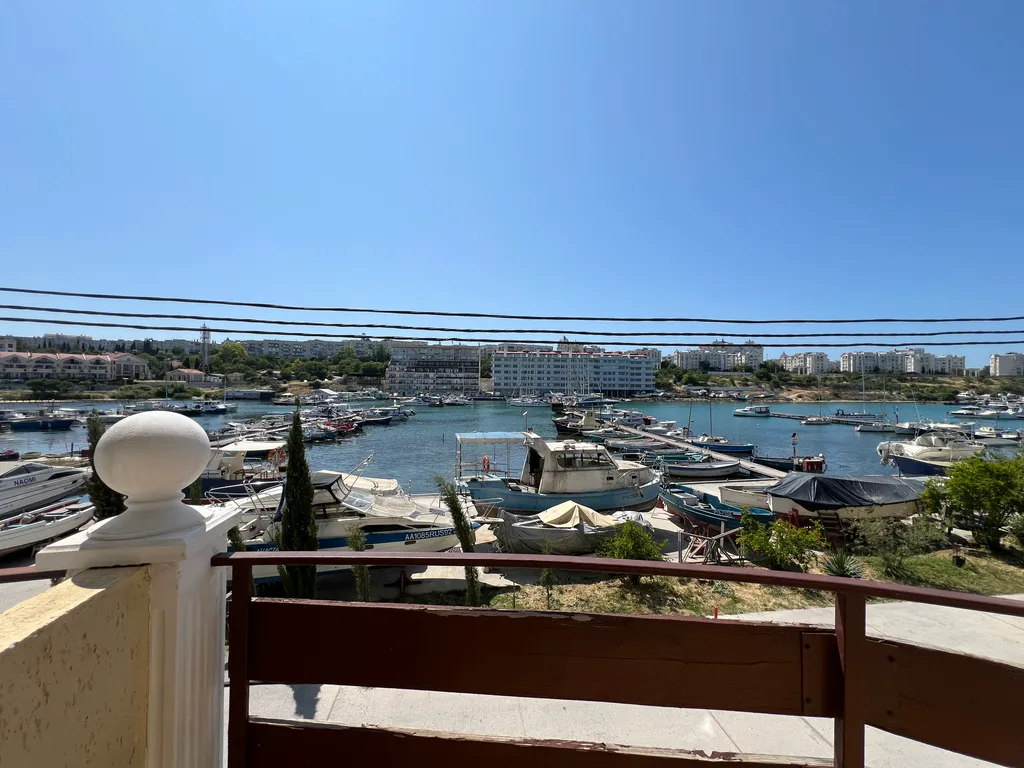 1 к.кв. пляж 10 мин Парк Победы Херсонес не берем плату за уборку