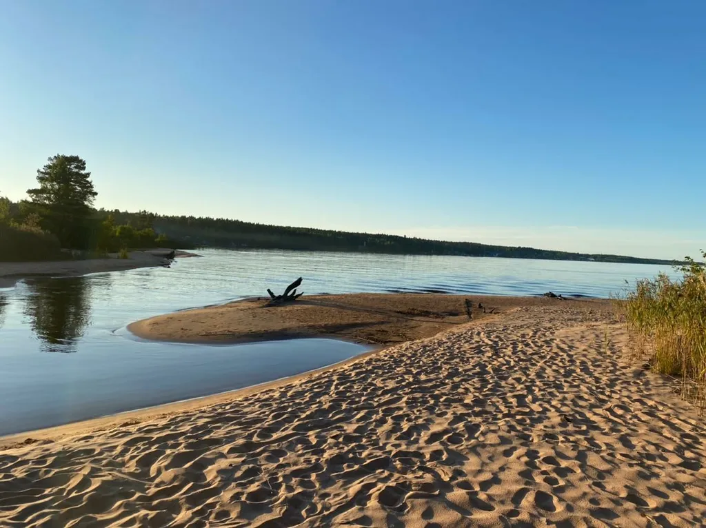 Дом на берегу озера
