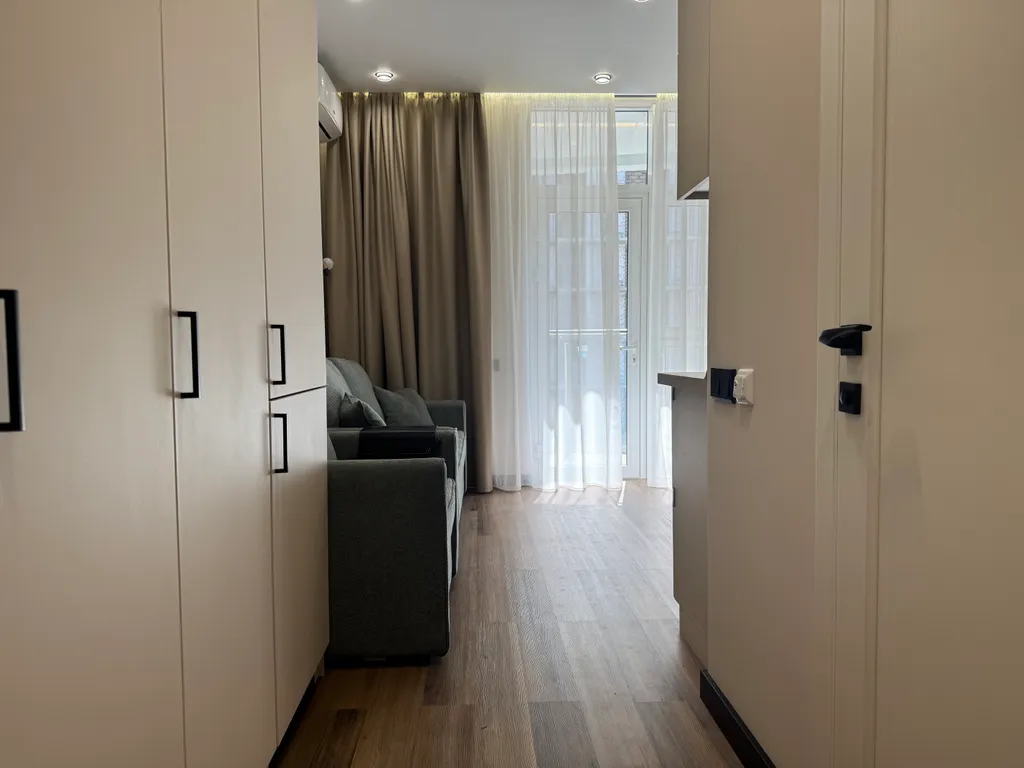 Апартамент с балконом