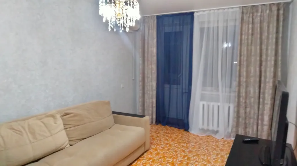 Квартира рядом со сквером Дружба — аренда посуточно в Волгодонск