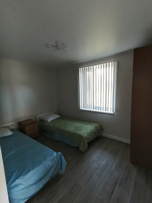 Коттедж Усадьба Ольгино предлагает проживание в новом доме с видом на реку — Лодейное Поле