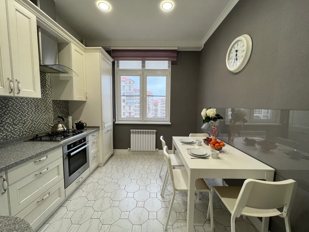 Большая квартира с 2 балконами