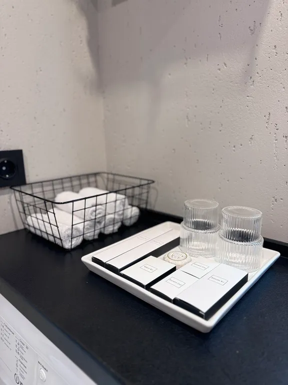 Стильные дизайнерские апартаменты на берегу реки Волга