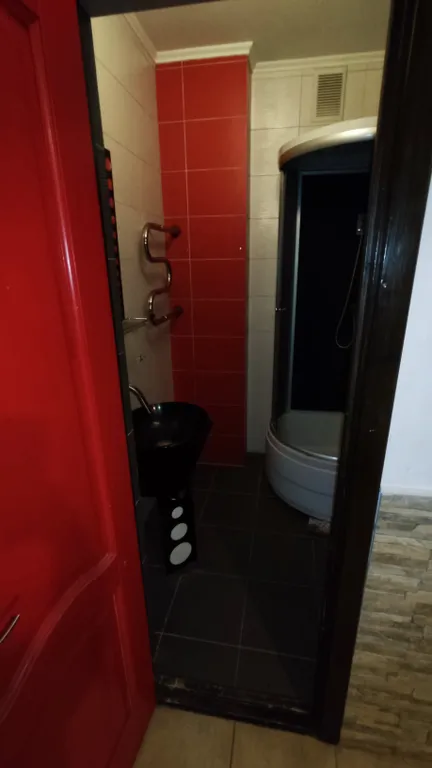 Просторная квартира в новом доме, центр города