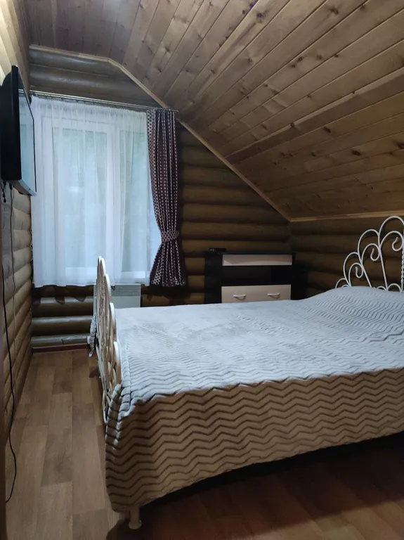 Уютный дом с камином и кедровой баней-бочкой на дровах