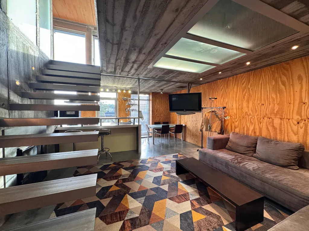 Эксклюзивная квартира в стиле лофт в элитном районе Светлогорска