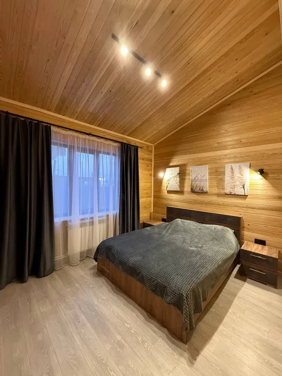 Дом с баней у реки