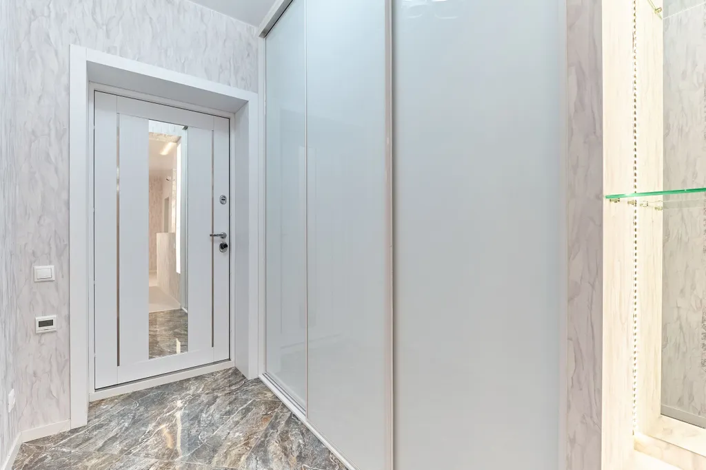 Стильная трехкомнатная квартира в Северном парке