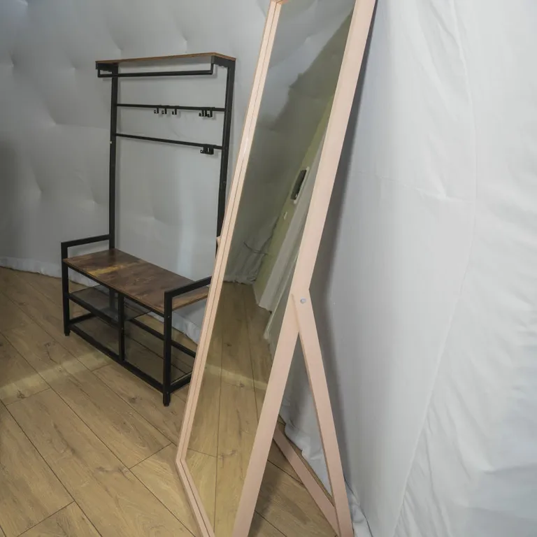 Дом для двоих в сосновом лесу