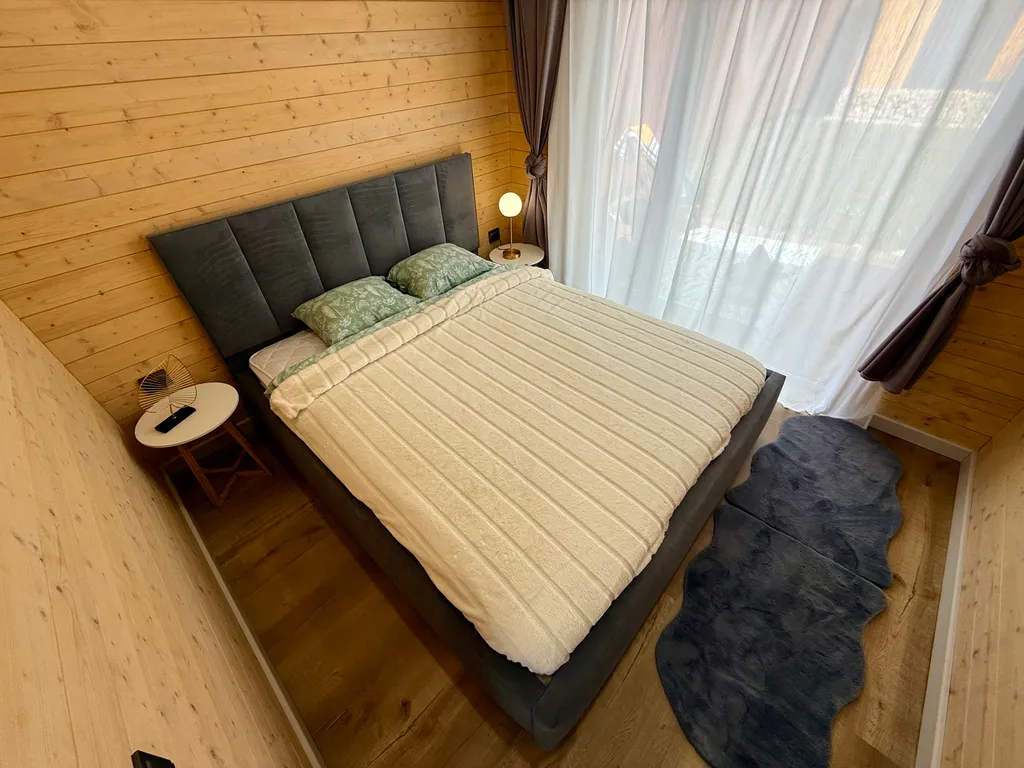 Домик у реки рядом с Екатеринбургом