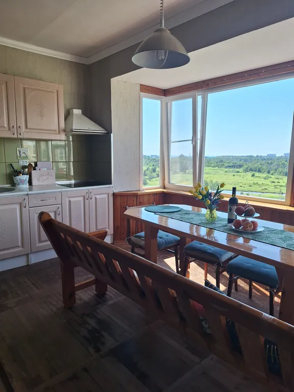 Большая и уютная квартира в центре Пицунды