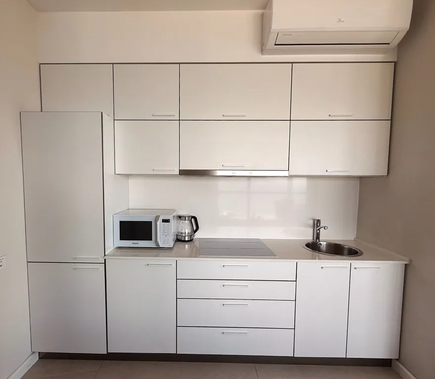 Трехкомнатная квартира на берегу моря, Porta Batumi Tower