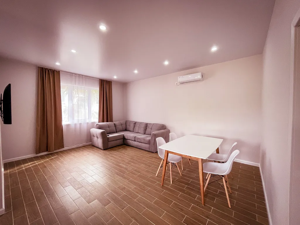 Коттедж Дом в 300 метрах от моря — Беранда