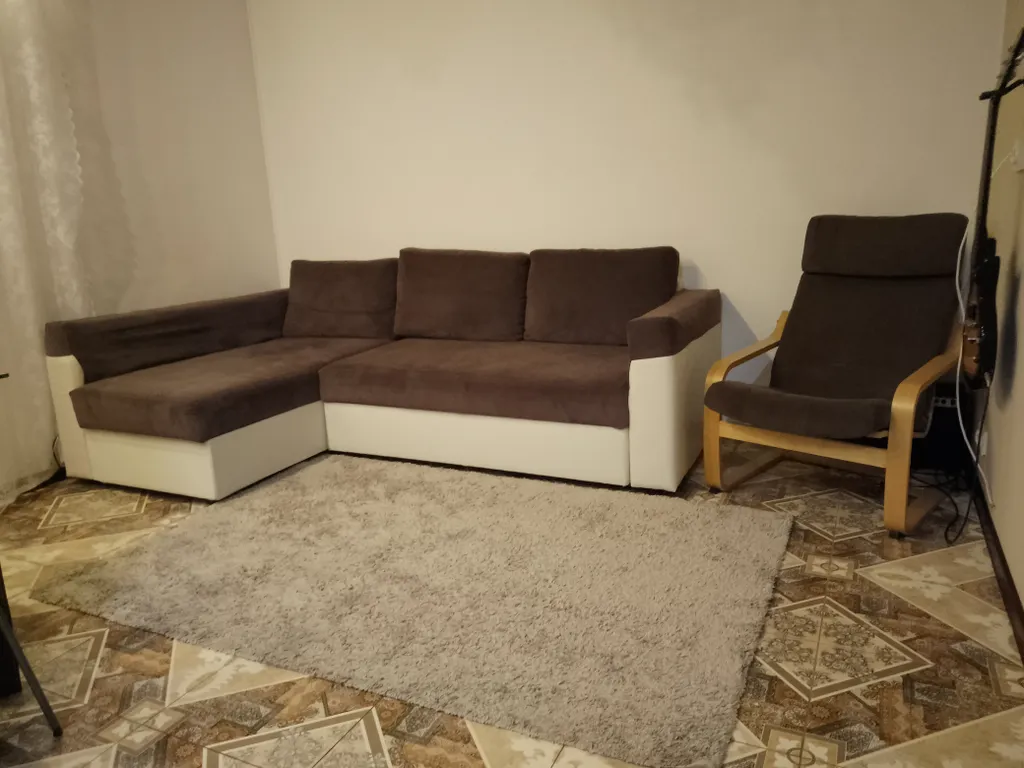 Дом с бассейном и террасой в коттеджном поселке