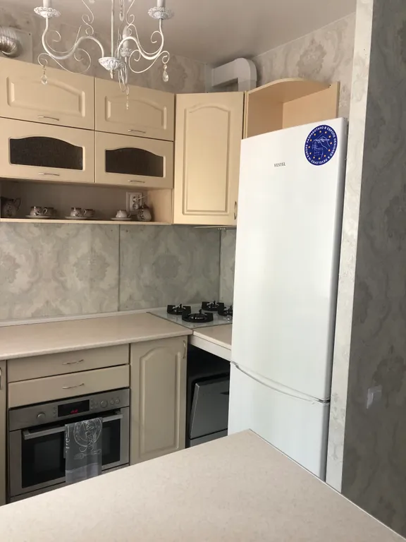 Квартира с 2 отдельными спальнями и кухней-гостиной, рядом с Елкой