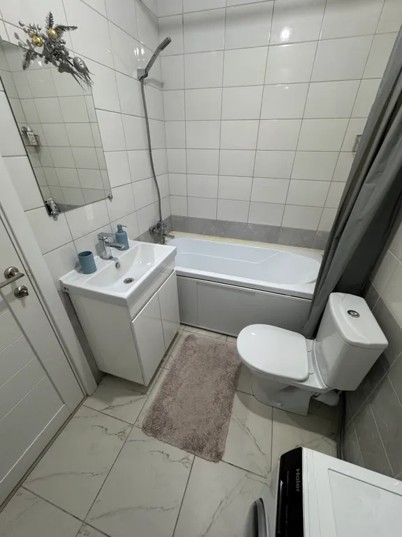 Высокий этаж, окна в пол, новый дом