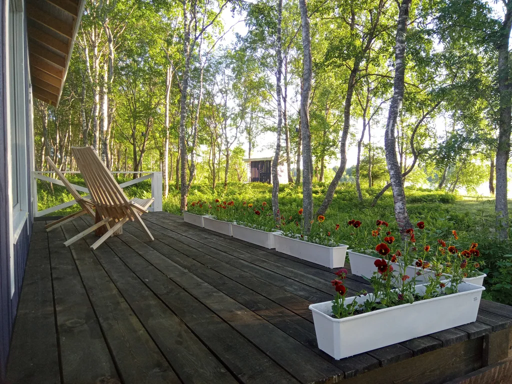 Дом на берегу озера