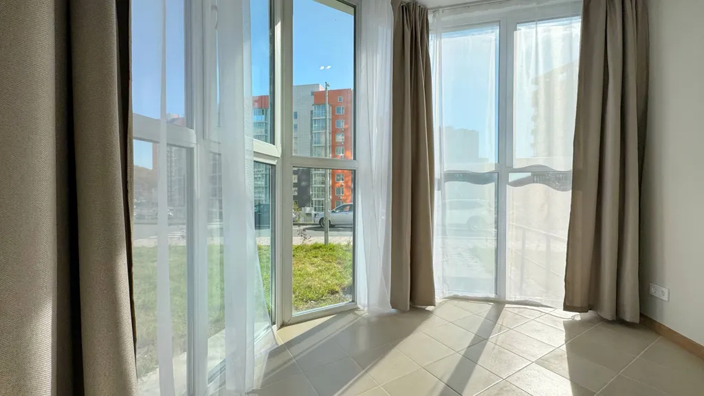 Уютная и светлая студия на Патрокле