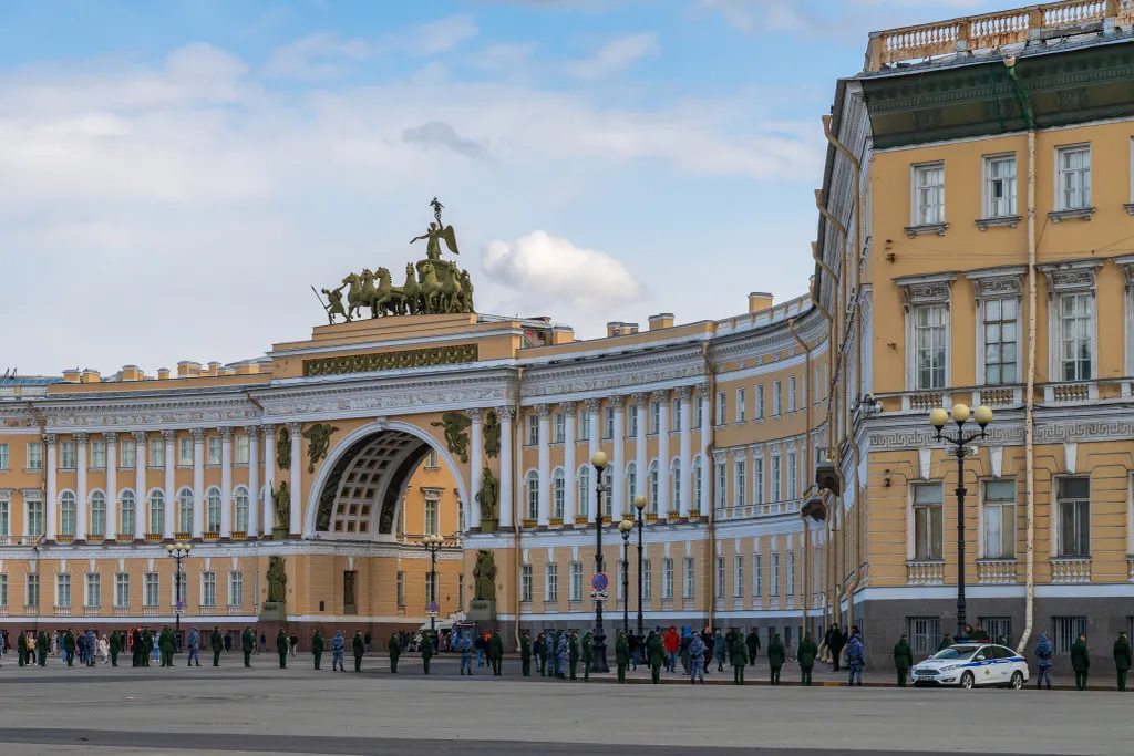Квартира Уютная квартира  ЮПитер в минуте от Эрмитажа и Медного всадника — Санкт-Петербург