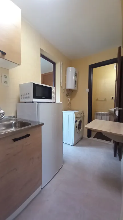 Уютный домик с местом для велосипеда