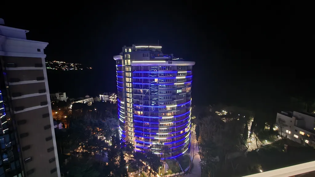 Просторная видовая трёхкомнатная квартира в приморском парке — аренда посуточно в Ялта