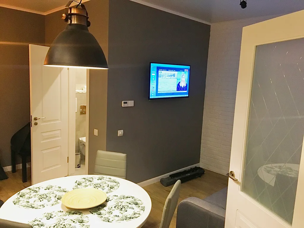 Уютная студия у озера