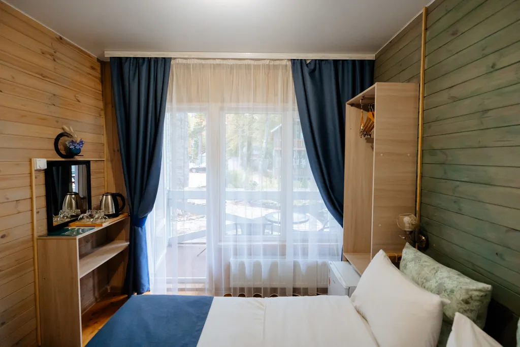 Квартира Квартира Грин Стандарт двухместный с балконом с одной кроватью — Архыз