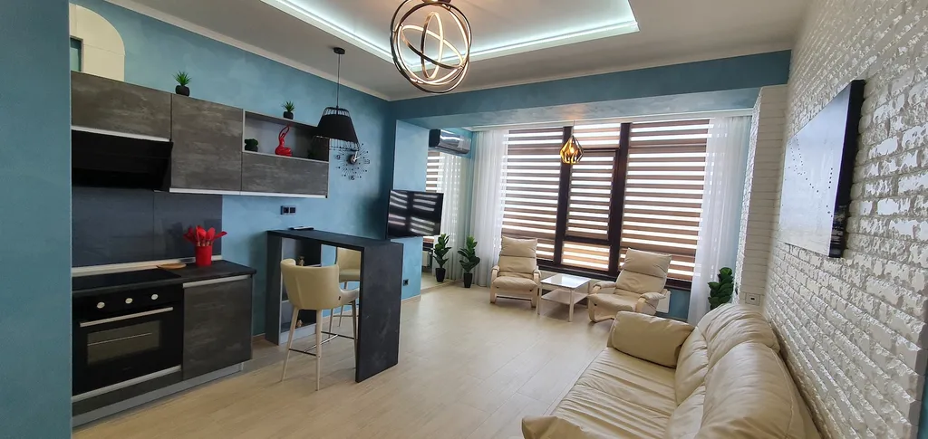 Квартира в центре города с видом на Арт-бухту — аренда посуточно в Севастополь