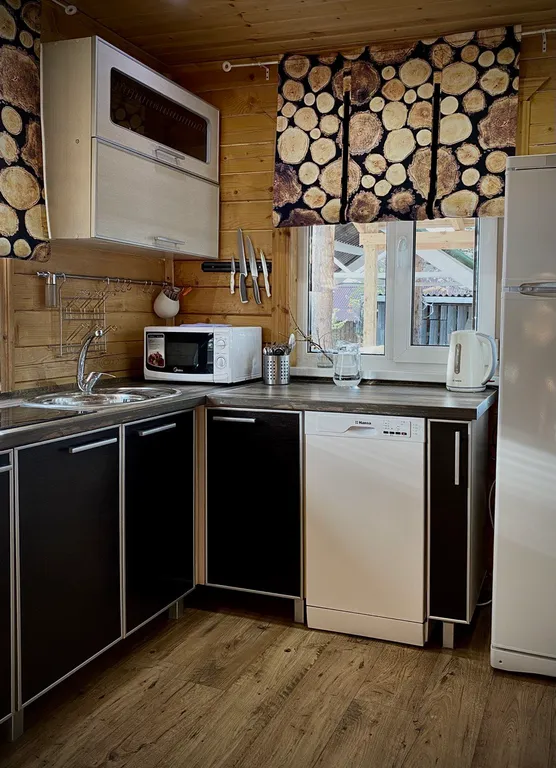 Уютный дом на берегу водохранилища