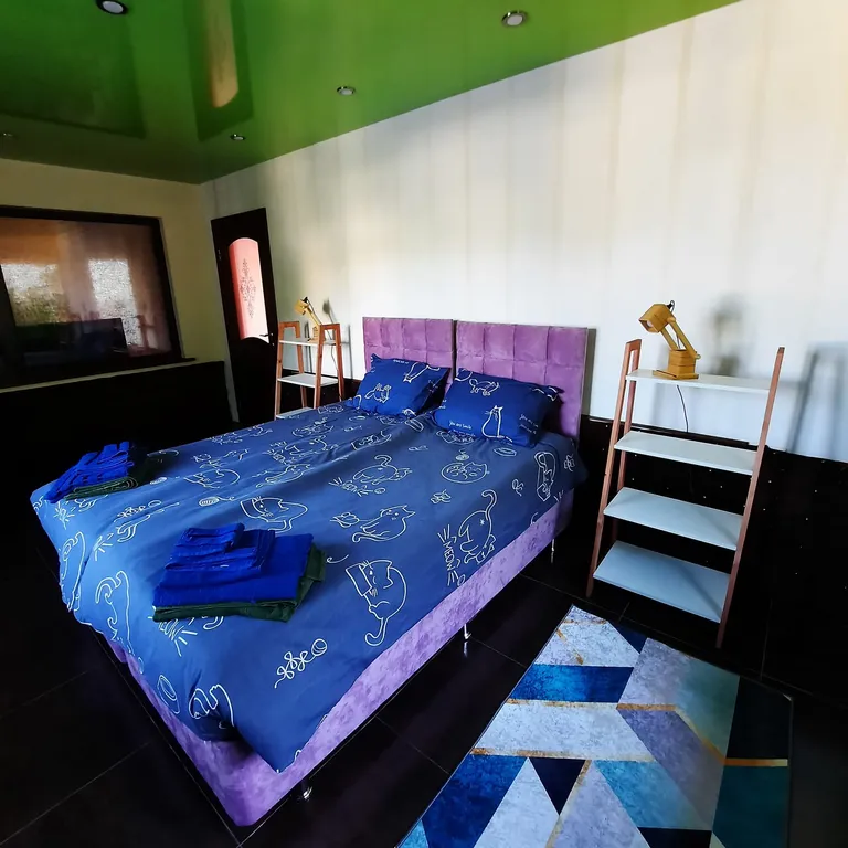 Дом-замок на море