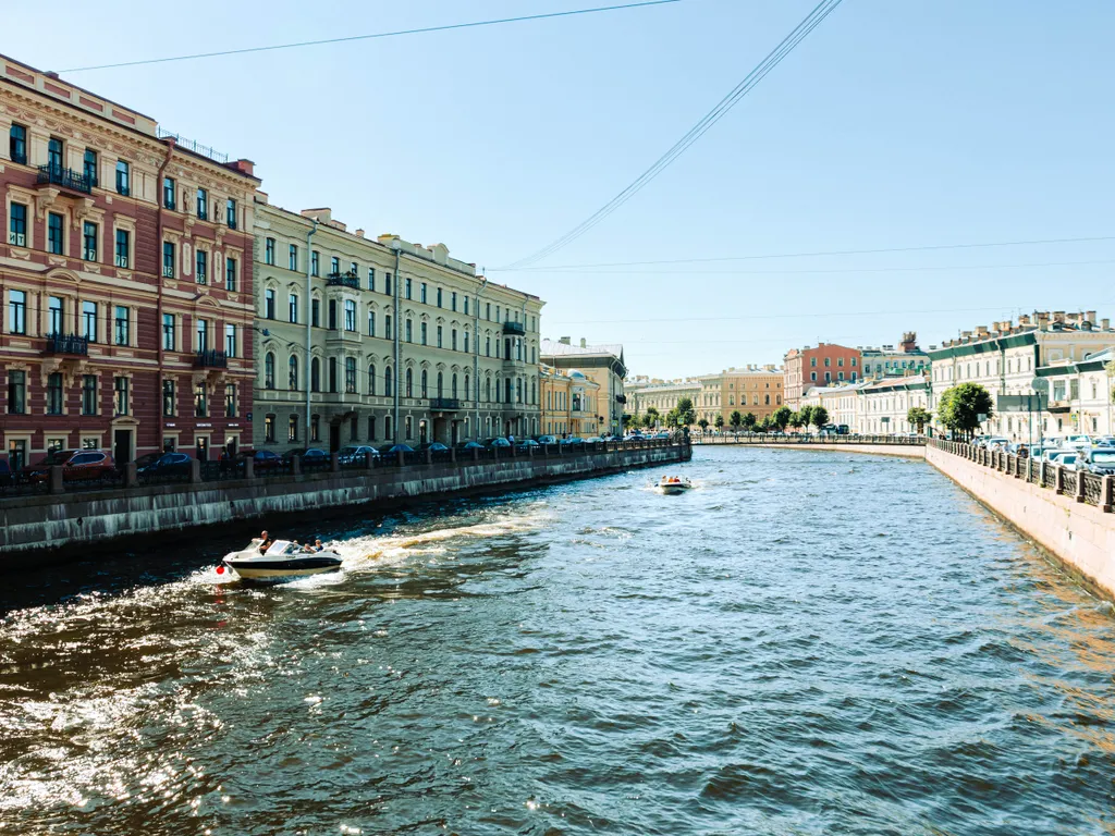 Квартира Трёхкомнатная квартира в двух минутах ходьбы от Иcаакиевcкогo coбоpa — Санкт-Петербург
