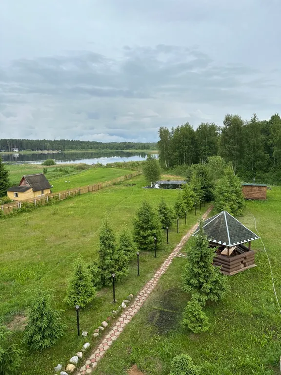 Просторный дом с баней и чаном