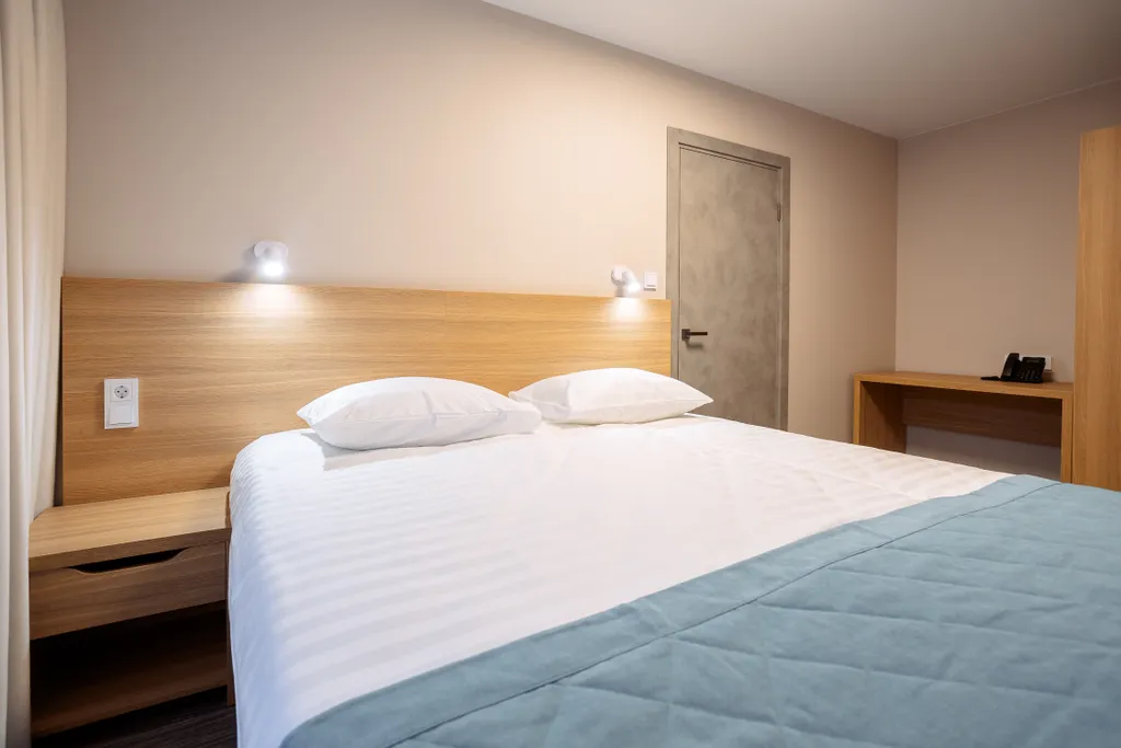 Апарт-отель Доминанта в центре города (двухкомнатные апартаменты)