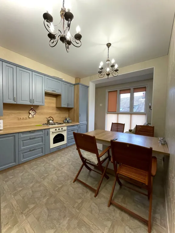 Уютная квартира в потрясающем, тихом месте.