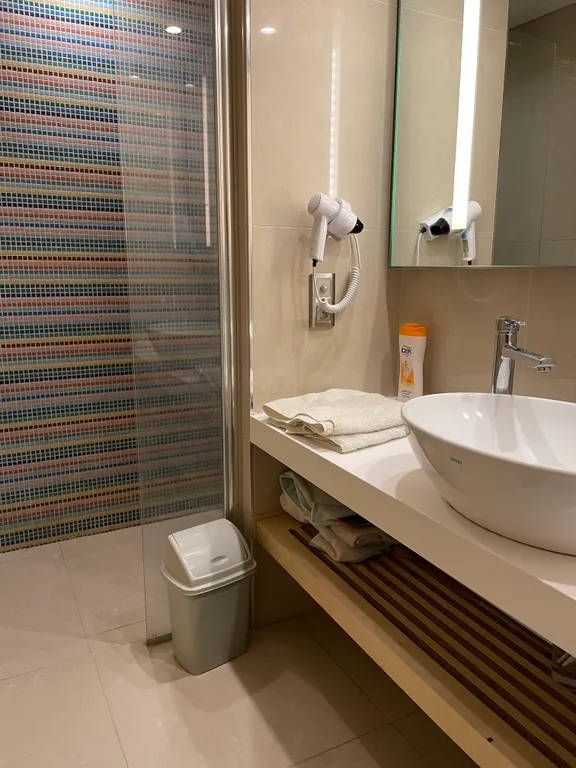 Studio apt with incredible view of the sea near metro station