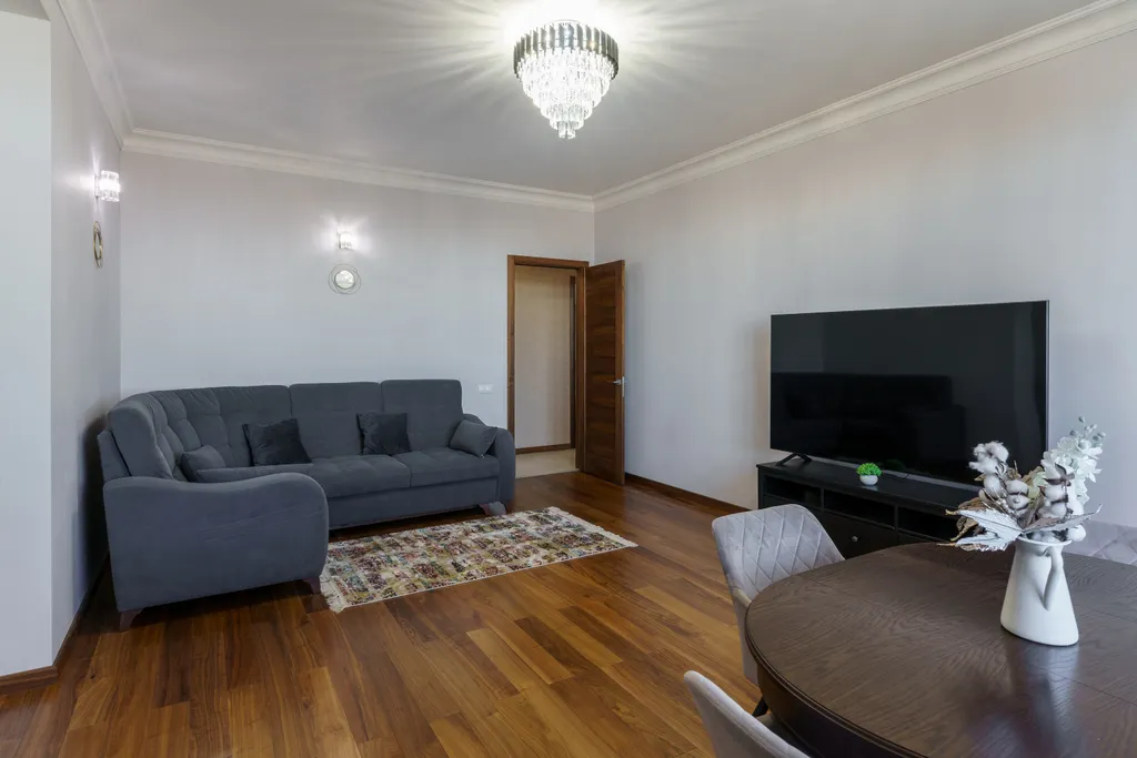 Трёхкомнатные апартаменты с сауной в центре