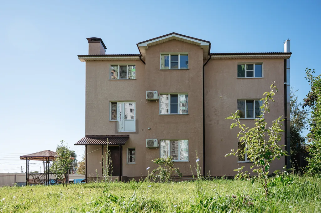 Квартира с личной БЕСПЛАТНОЙ парковкой и мангальной зоной в центре!