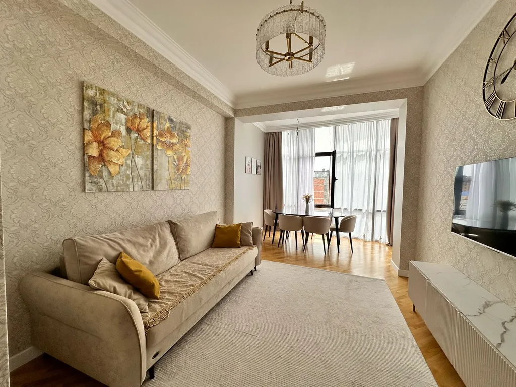 Уютная, светлая, новая квартира с панорамными окнами