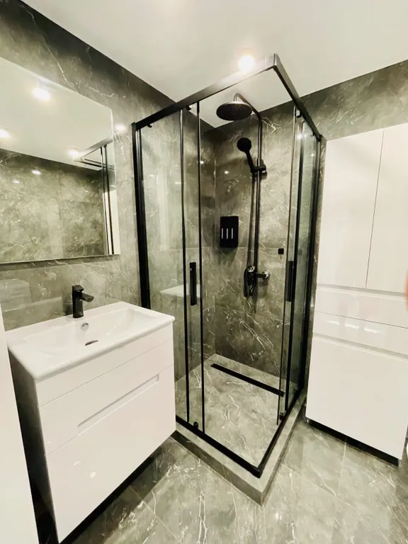 2-комнатная квартира с панорамными окнами и с видом на море