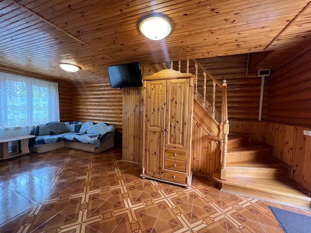 Сруб в Ялте c бассейном и сауной