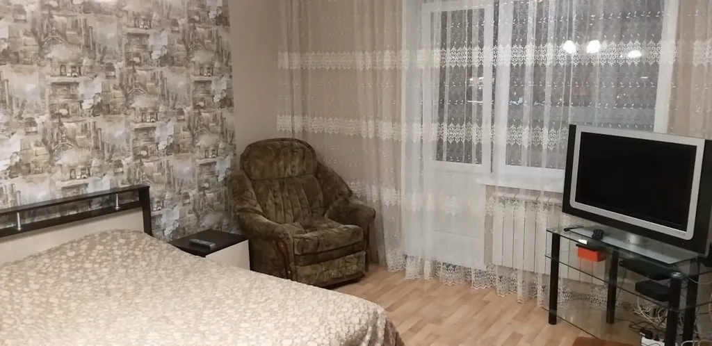 Однокомнатная квартира в центре, напротив Дворца Спорта Аркада