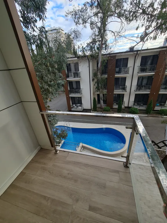 Апартамент у моря с бассейном