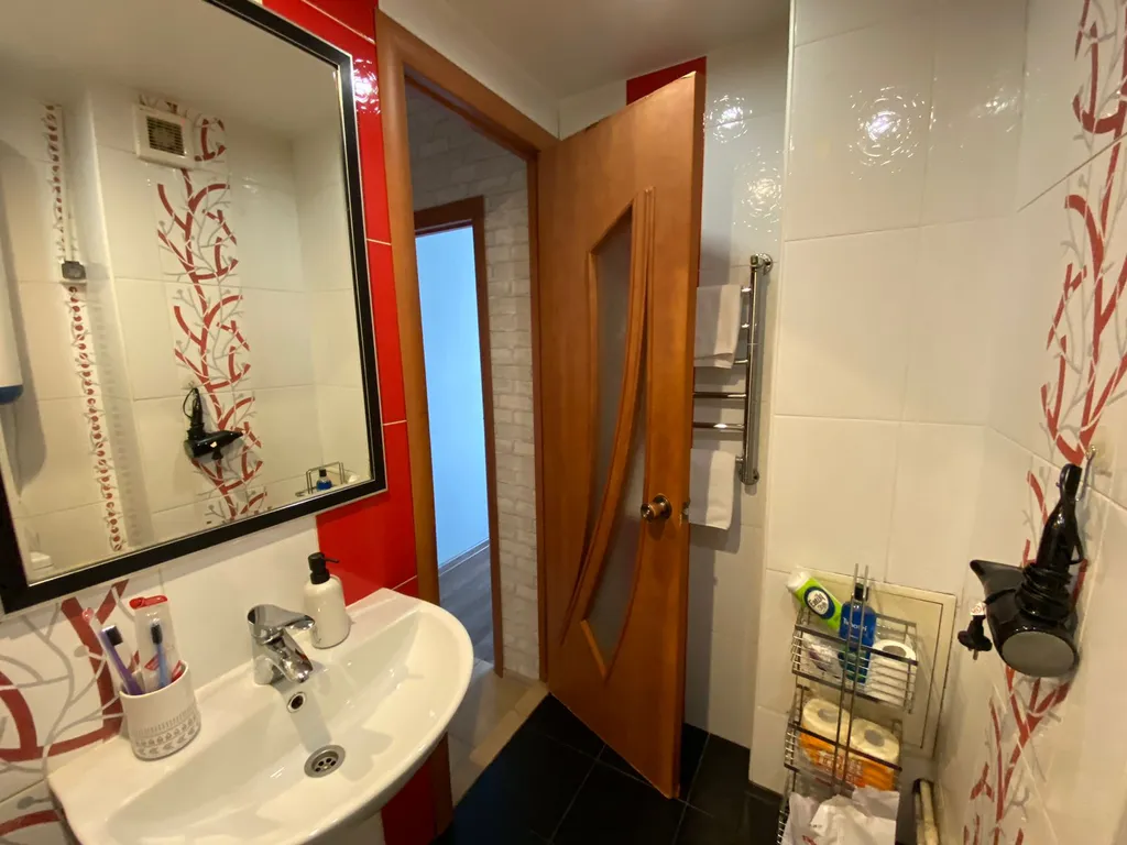 Квартира Квартира 2комн возле ТРЦ "Планета" — Красноярск