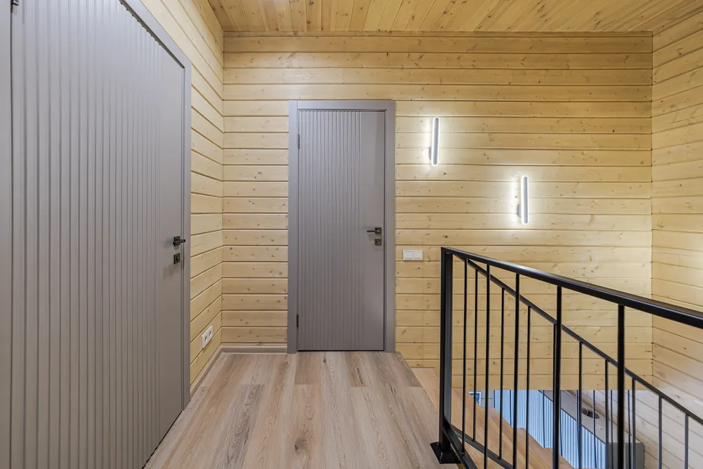 Дом у озера с чаном