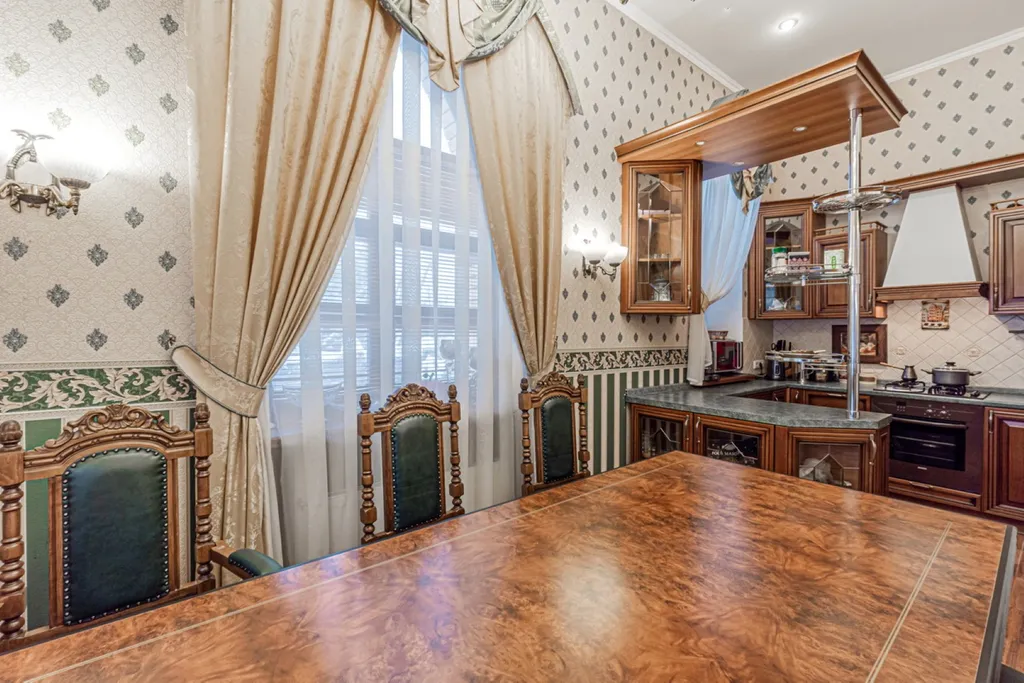 6-комнатный Дом