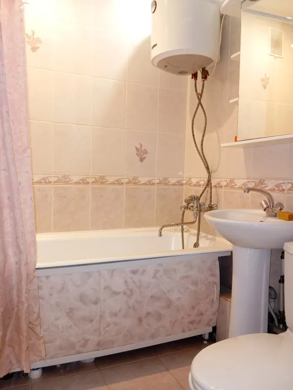 Между вокзалом и университетом