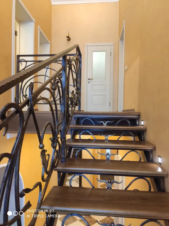 Дом,русская баня в охраняемом поселке