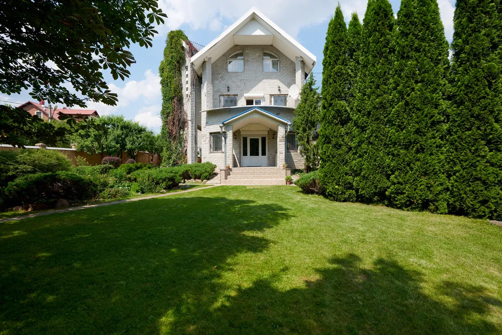 Уютный коттедж с бассейном и сауной — аренда посуточно в Видное