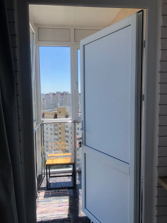 Двухкомнатная квартира с панорамными окнами