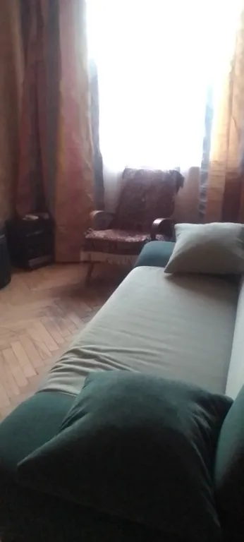 Комната  в тихом районе города в 4 мин от метро
